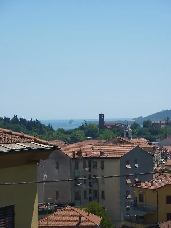 Casa Vacanze Via Genova Hotel La Spezia