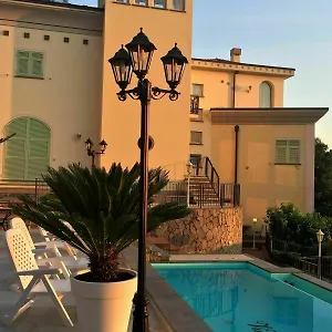 Nina La Spezia